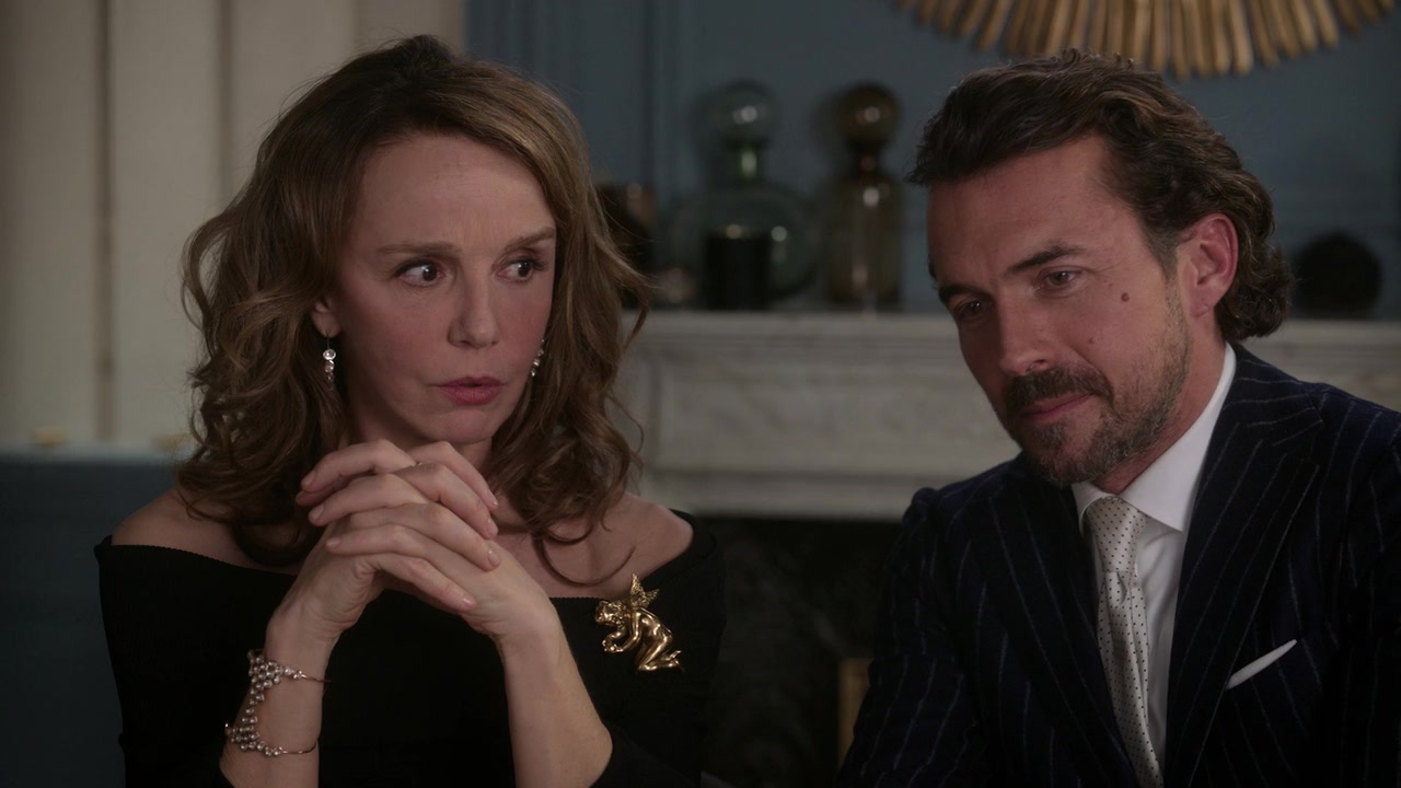 Emily_in_Paris_S01E10_Cancel_Couture_720p_NF_WEB-DL_DDP5_1_x264-BTN_0179.jpg