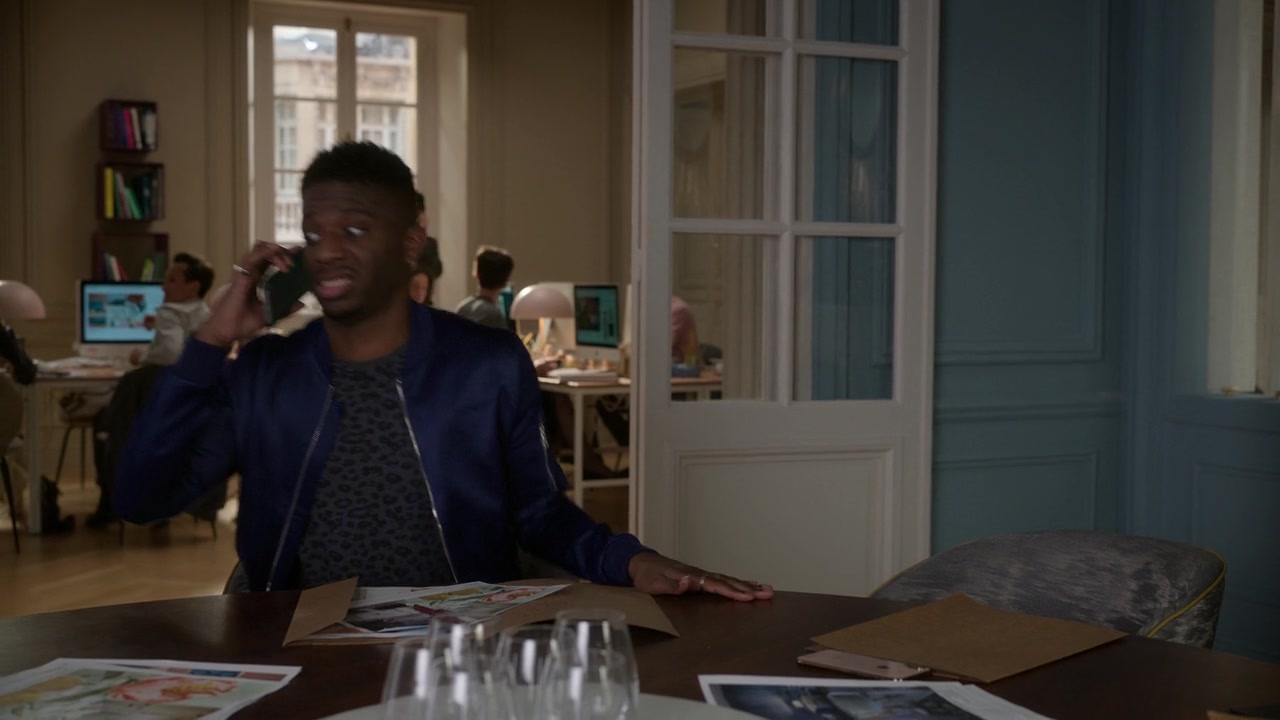 Emily_in_Paris_S01E10_Cancel_Couture_720p_NF_WEB-DL_DDP5_1_x264-BTN_0201.jpg Emily_in_Paris_S01E10_Cancel_Couture_720p_NF_WEB-DL_DDP5_1_x264-BTN_0201.jpg