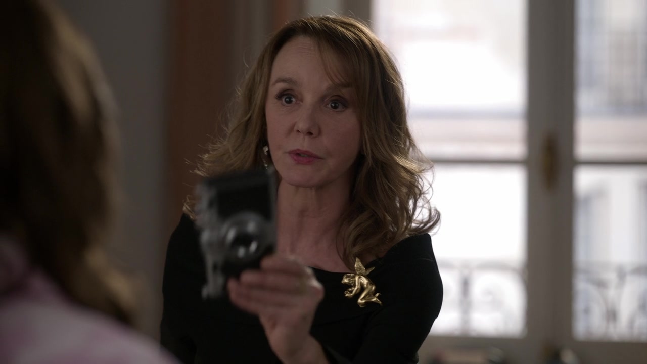 Emily_in_Paris_S01E10_Cancel_Couture_720p_NF_WEB-DL_DDP5_1_x264-BTN_0237.jpg