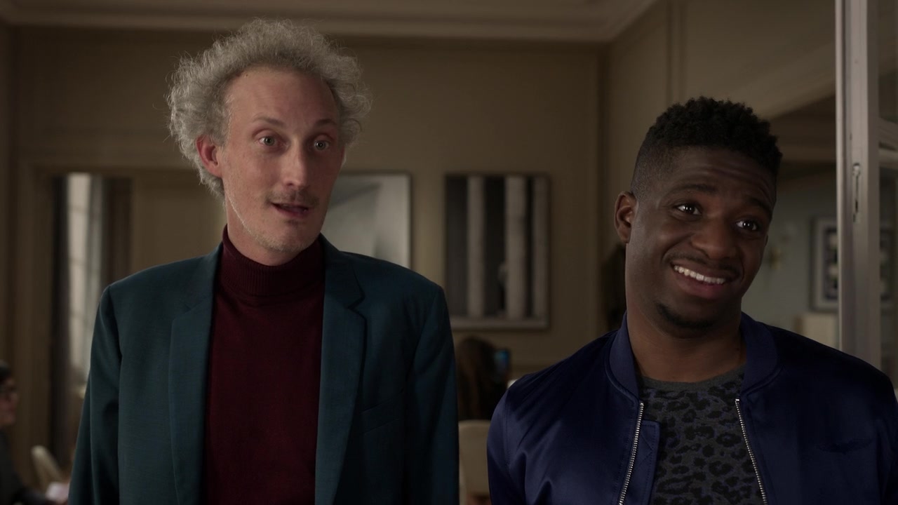 Emily_in_Paris_S01E10_Cancel_Couture_720p_NF_WEB-DL_DDP5_1_x264-BTN_0262.jpg