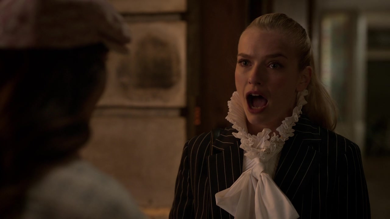 Emily_in_Paris_S01E10_Cancel_Couture_720p_NF_WEB-DL_DDP5_1_x264-BTN_0324.jpg