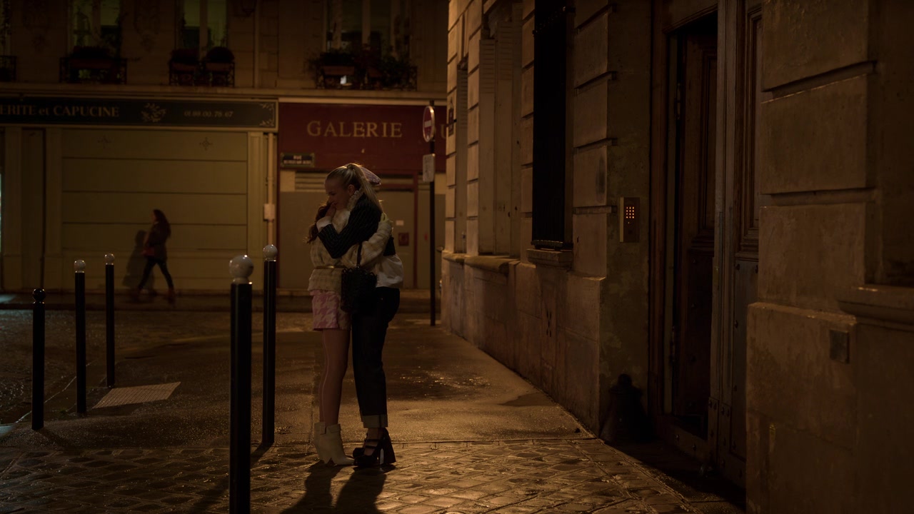 Emily_in_Paris_S01E10_Cancel_Couture_720p_NF_WEB-DL_DDP5_1_x264-BTN_0346.jpg Emily_in_Paris_S01E10_Cancel_Couture_720p_NF_WEB-DL_DDP5_1_x264-BTN_0346.jpg