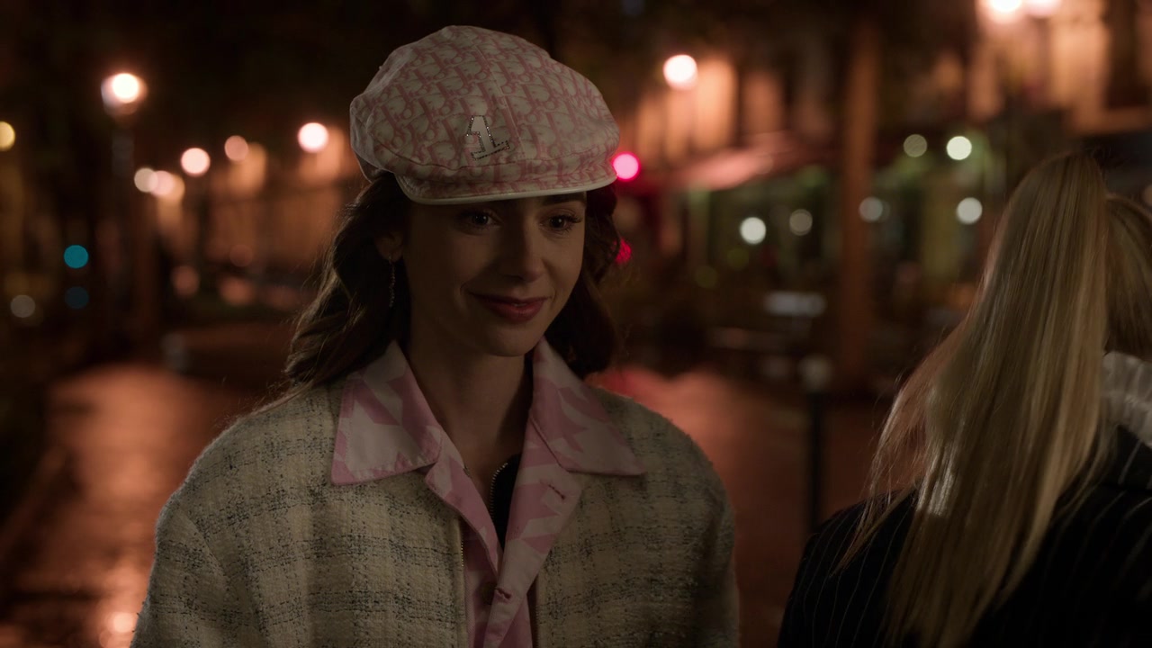 Emily_in_Paris_S01E10_Cancel_Couture_720p_NF_WEB-DL_DDP5_1_x264-BTN_0351.jpg