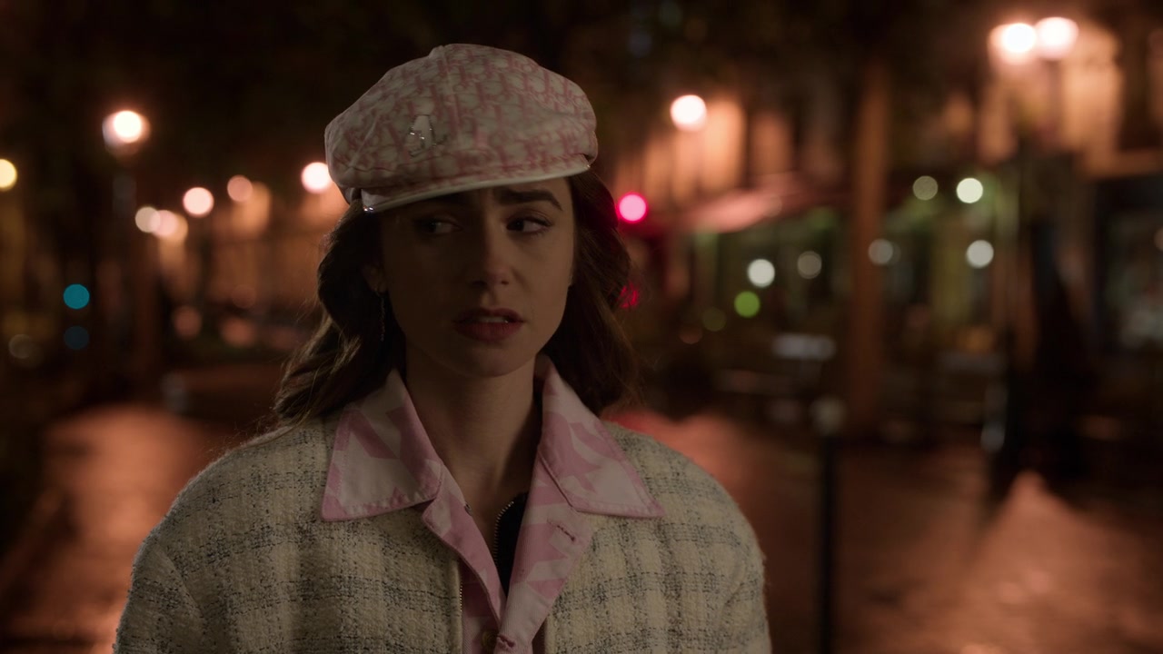 Emily_in_Paris_S01E10_Cancel_Couture_720p_NF_WEB-DL_DDP5_1_x264-BTN_0353.jpg