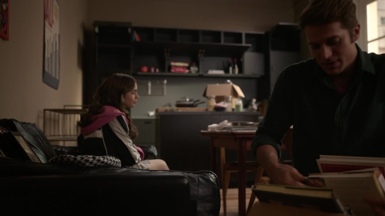 Emily_in_Paris_S01E10_Cancel_Couture_720p_NF_WEB-DL_DDP5_1_x264-BTN_0367.jpg