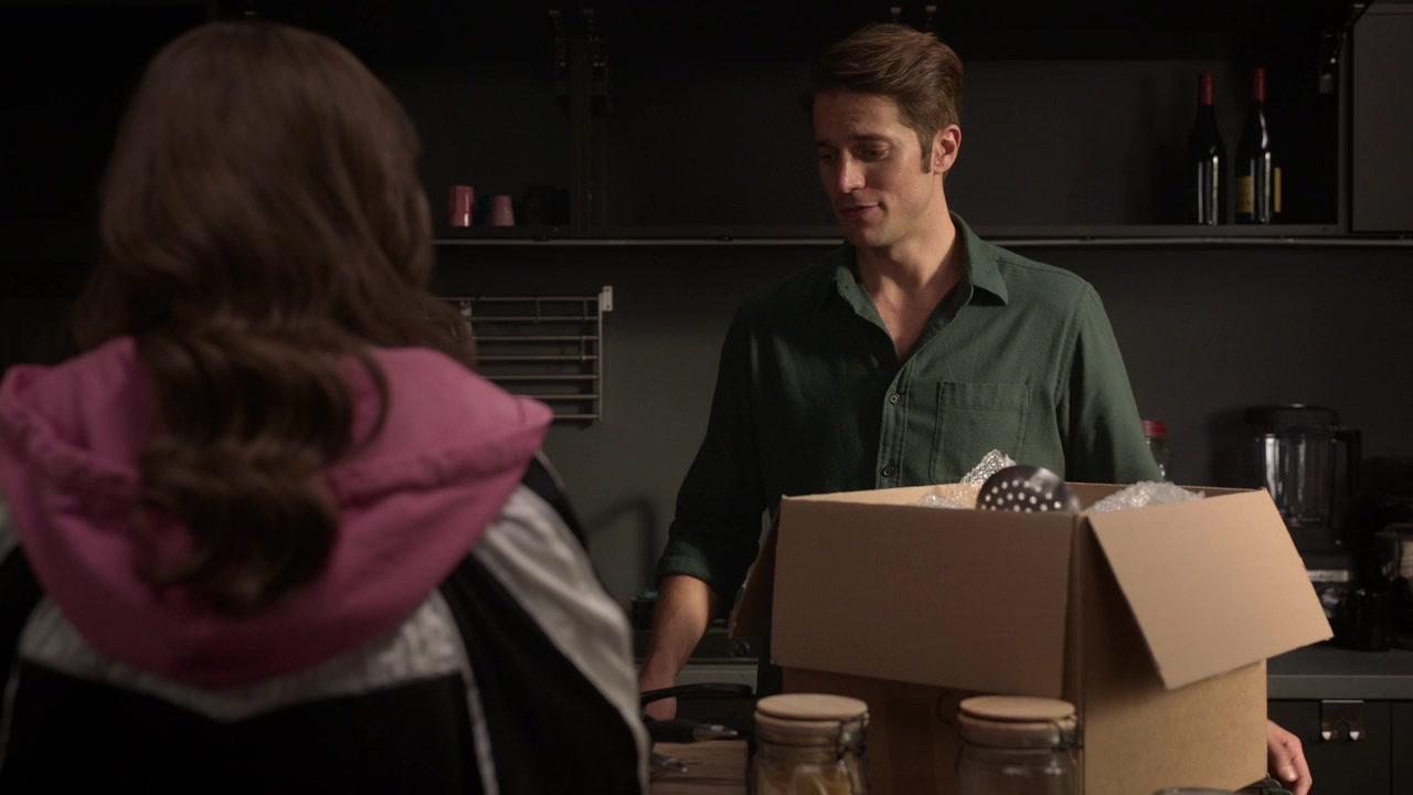 Emily_in_Paris_S01E10_Cancel_Couture_720p_NF_WEB-DL_DDP5_1_x264-BTN_0386.jpg Emily_in_Paris_S01E10_Cancel_Couture_720p_NF_WEB-DL_DDP5_1_x264-BTN_0386.jpg