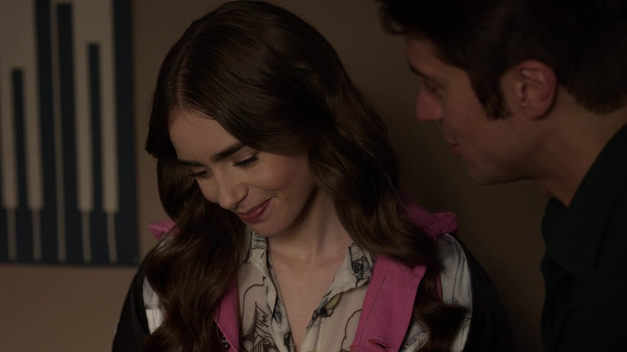 Emily_in_Paris_S01E10_Cancel_Couture_720p_NF_WEB-DL_DDP5_1_x264-BTN_0396.jpg