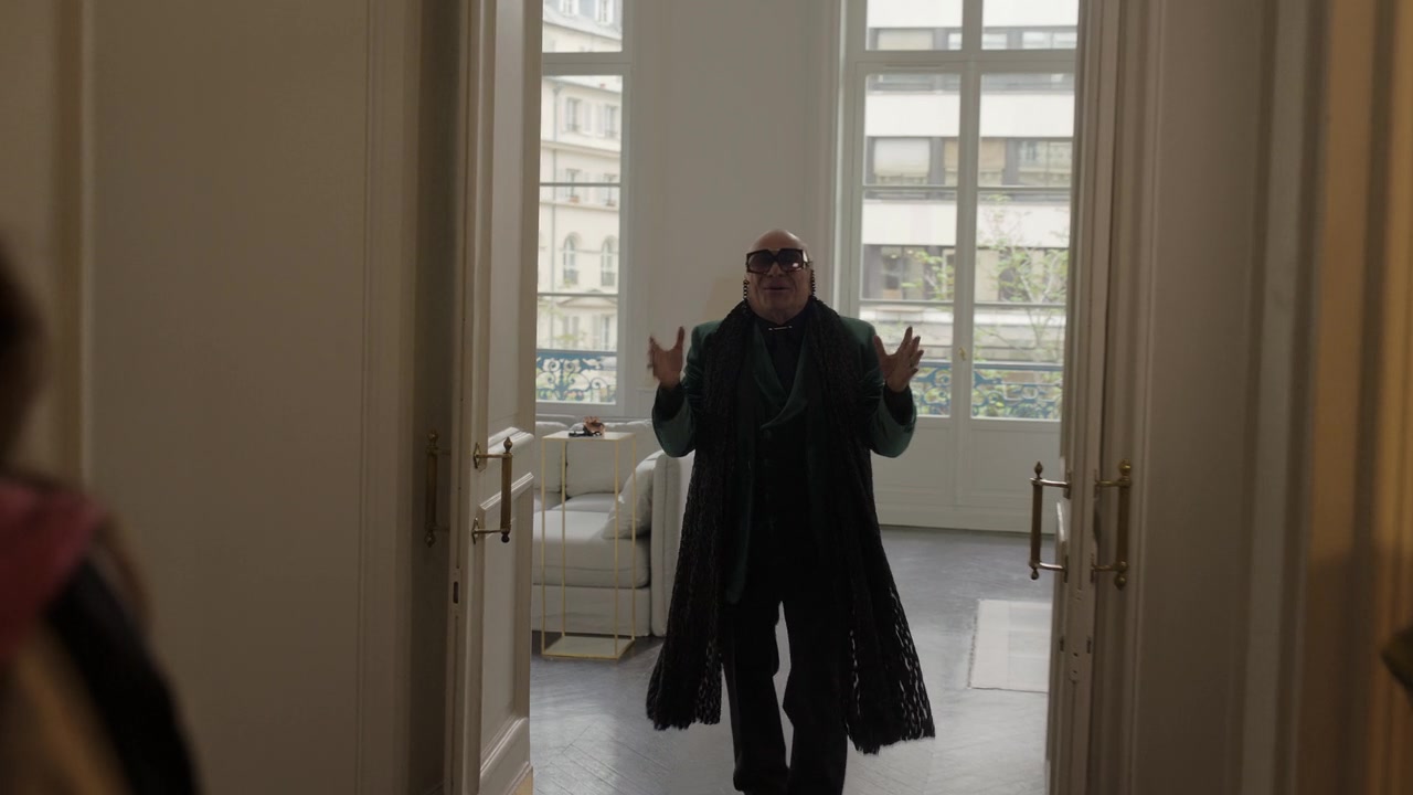Emily_in_Paris_S01E10_Cancel_Couture_720p_NF_WEB-DL_DDP5_1_x264-BTN_0502.jpg Emily_in_Paris_S01E10_Cancel_Couture_720p_NF_WEB-DL_DDP5_1_x264-BTN_0502.jpg