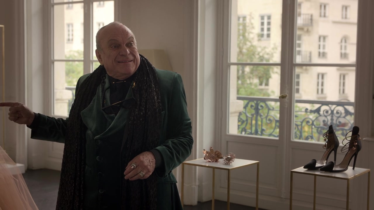 Emily_in_Paris_S01E10_Cancel_Couture_720p_NF_WEB-DL_DDP5_1_x264-BTN_0525.jpg Emily_in_Paris_S01E10_Cancel_Couture_720p_NF_WEB-DL_DDP5_1_x264-BTN_0525.jpg