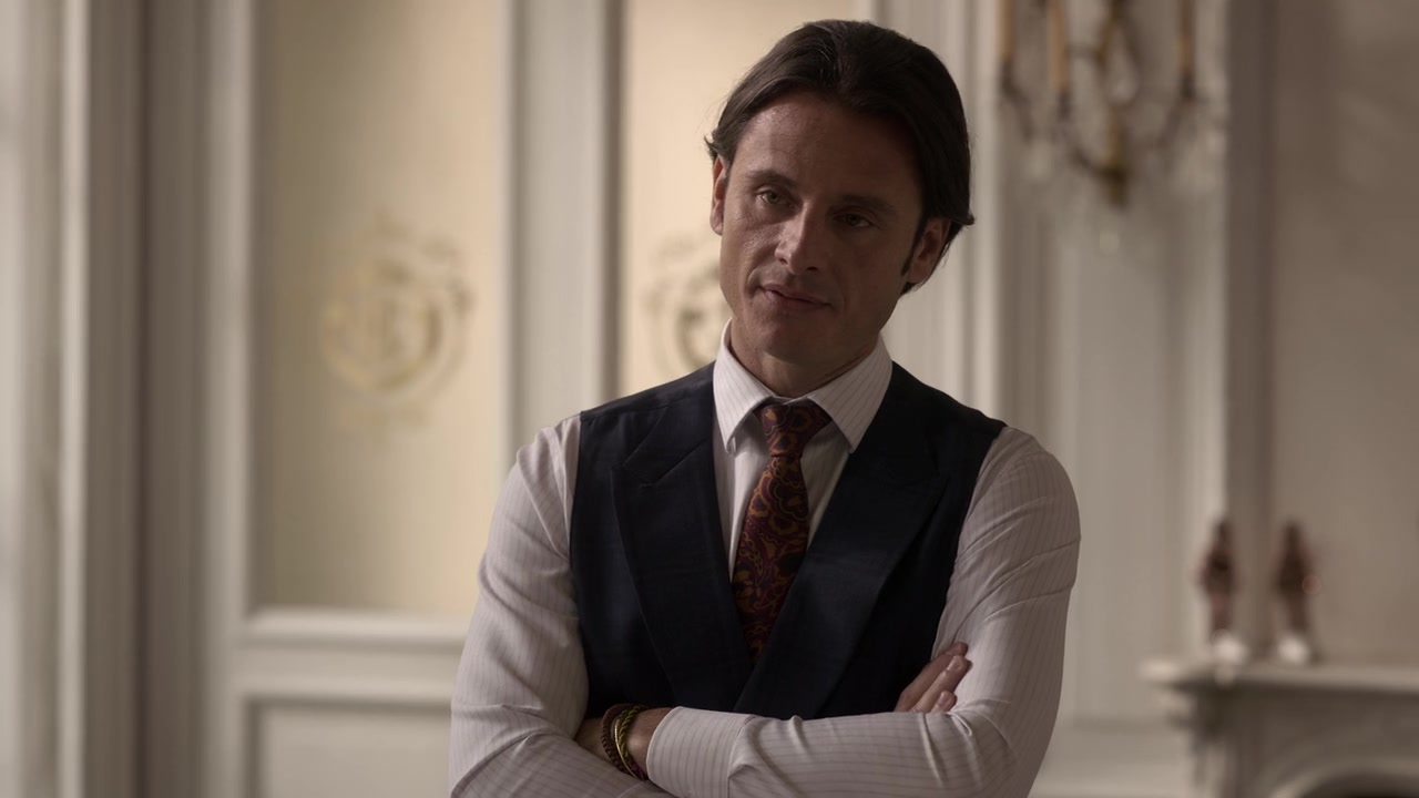 Emily_in_Paris_S01E10_Cancel_Couture_720p_NF_WEB-DL_DDP5_1_x264-BTN_0534.jpg