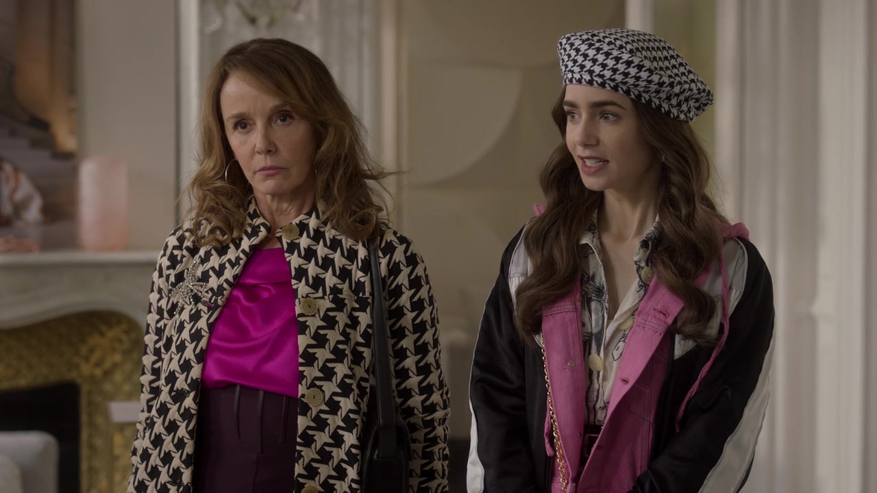 Emily_in_Paris_S01E10_Cancel_Couture_720p_NF_WEB-DL_DDP5_1_x264-BTN_0546.jpg