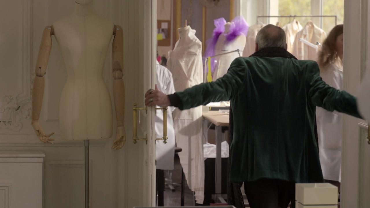 Emily_in_Paris_S01E10_Cancel_Couture_720p_NF_WEB-DL_DDP5_1_x264-BTN_0549.jpg Emily_in_Paris_S01E10_Cancel_Couture_720p_NF_WEB-DL_DDP5_1_x264-BTN_0549.jpg