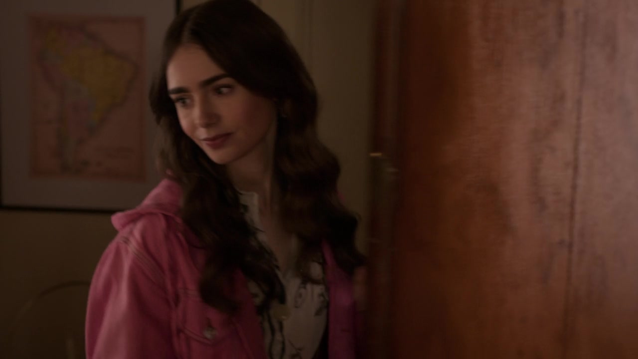 Emily_in_Paris_S01E10_Cancel_Couture_720p_NF_WEB-DL_DDP5_1_x264-BTN_0678.jpg