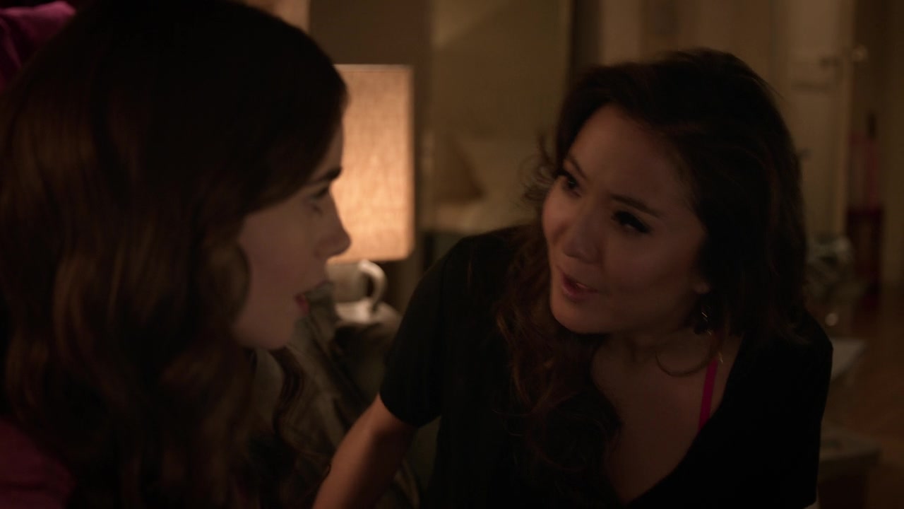 Emily_in_Paris_S01E10_Cancel_Couture_720p_NF_WEB-DL_DDP5_1_x264-BTN_0689.jpg Emily_in_Paris_S01E10_Cancel_Couture_720p_NF_WEB-DL_DDP5_1_x264-BTN_0689.jpg