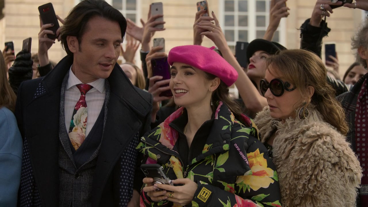 Emily_in_Paris_S01E10_Cancel_Couture_720p_NF_WEB-DL_DDP5_1_x264-BTN_0716.jpg