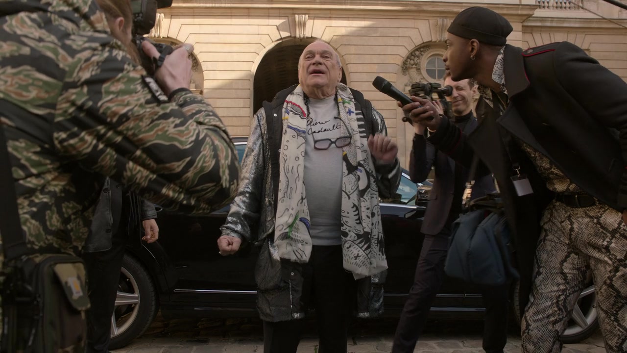 Emily_in_Paris_S01E10_Cancel_Couture_720p_NF_WEB-DL_DDP5_1_x264-BTN_0731.jpg Emily_in_Paris_S01E10_Cancel_Couture_720p_NF_WEB-DL_DDP5_1_x264-BTN_0731.jpg