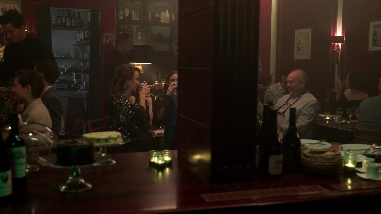Emily_in_Paris_S01E10_Cancel_Couture_720p_NF_WEB-DL_DDP5_1_x264-BTN_0782.jpg