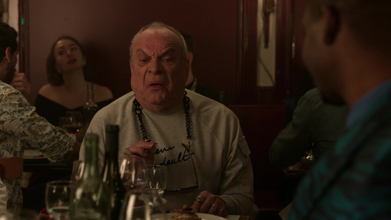 Emily_in_Paris_S01E10_Cancel_Couture_720p_NF_WEB-DL_DDP5_1_x264-BTN_0788.jpg