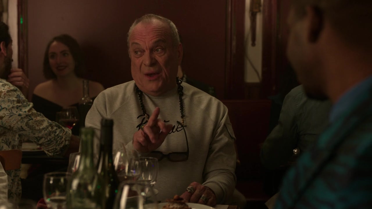 Emily_in_Paris_S01E10_Cancel_Couture_720p_NF_WEB-DL_DDP5_1_x264-BTN_0789.jpg