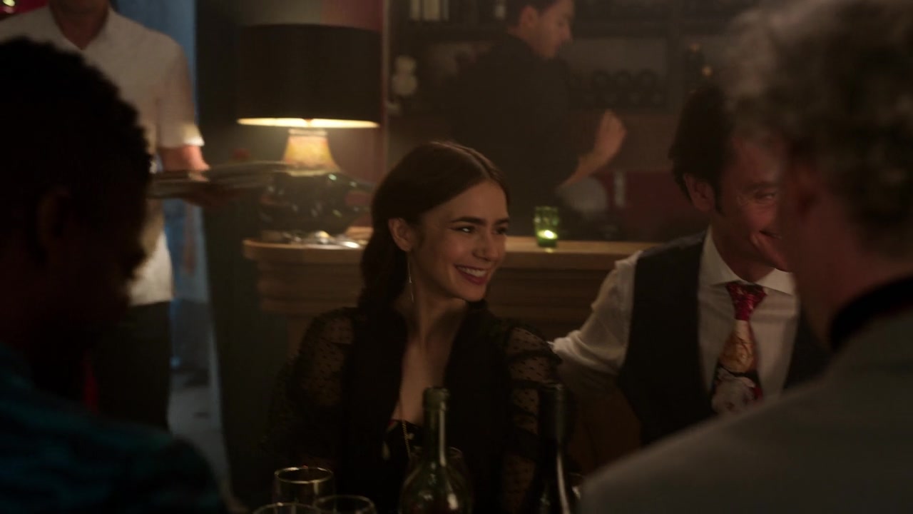 Emily_in_Paris_S01E10_Cancel_Couture_720p_NF_WEB-DL_DDP5_1_x264-BTN_0790.jpg