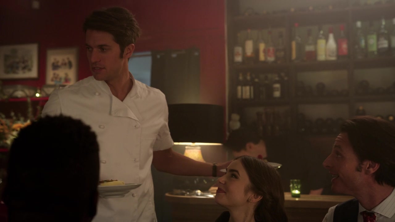 Emily_in_Paris_S01E10_Cancel_Couture_720p_NF_WEB-DL_DDP5_1_x264-BTN_0791.jpg