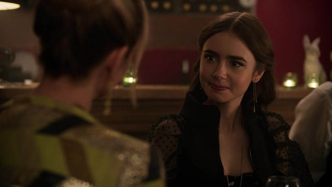 Emily_in_Paris_S01E10_Cancel_Couture_720p_NF_WEB-DL_DDP5_1_x264-BTN_0830.jpg