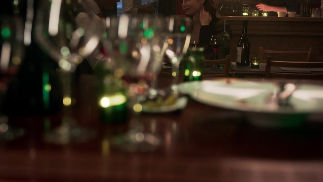 Emily_in_Paris_S01E10_Cancel_Couture_720p_NF_WEB-DL_DDP5_1_x264-BTN_0839.jpg