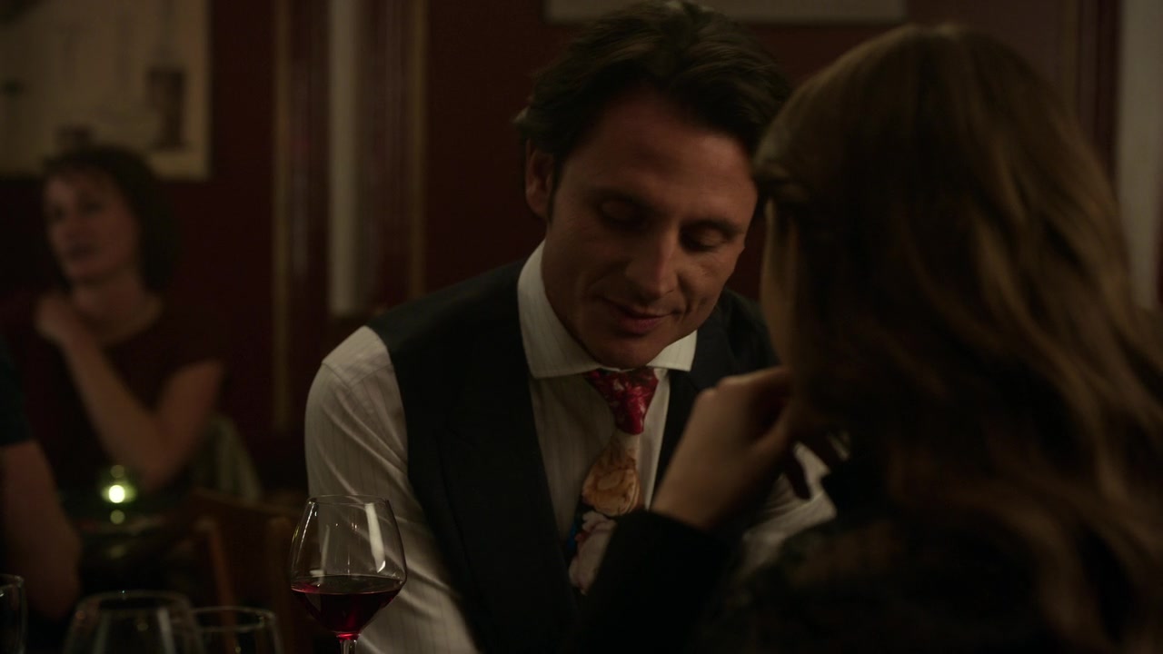 Emily_in_Paris_S01E10_Cancel_Couture_720p_NF_WEB-DL_DDP5_1_x264-BTN_0844.jpg