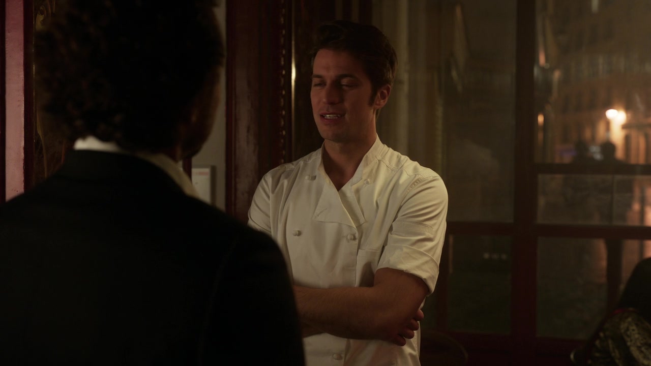 Emily_in_Paris_S01E10_Cancel_Couture_720p_NF_WEB-DL_DDP5_1_x264-BTN_0865.jpg