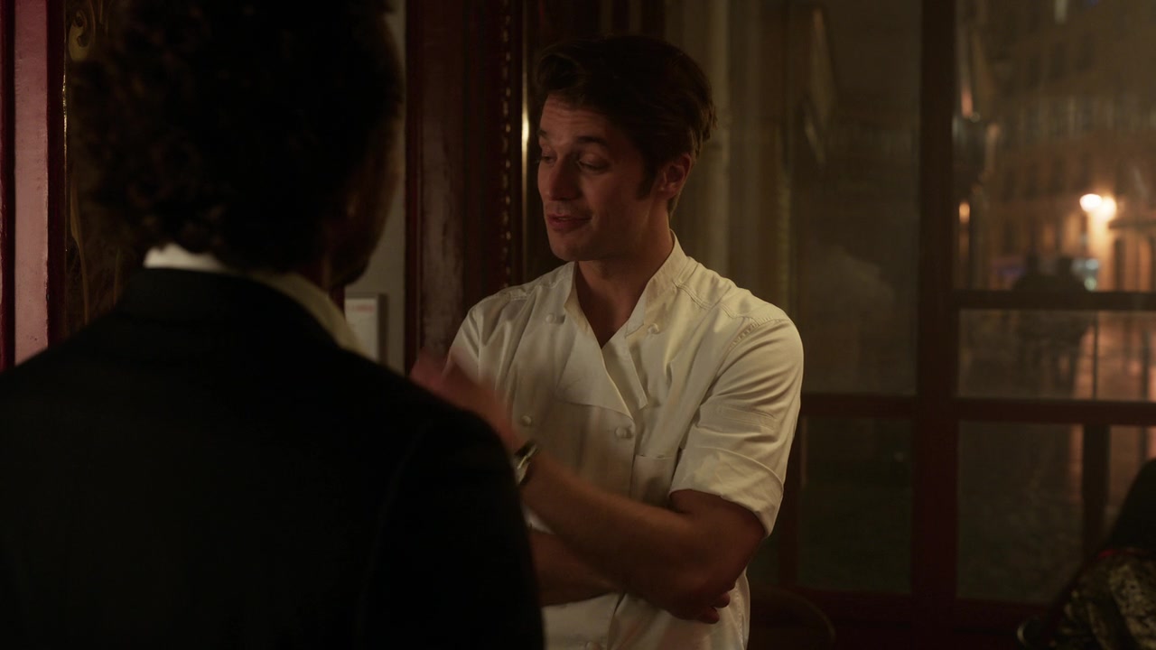 Emily_in_Paris_S01E10_Cancel_Couture_720p_NF_WEB-DL_DDP5_1_x264-BTN_0868.jpg