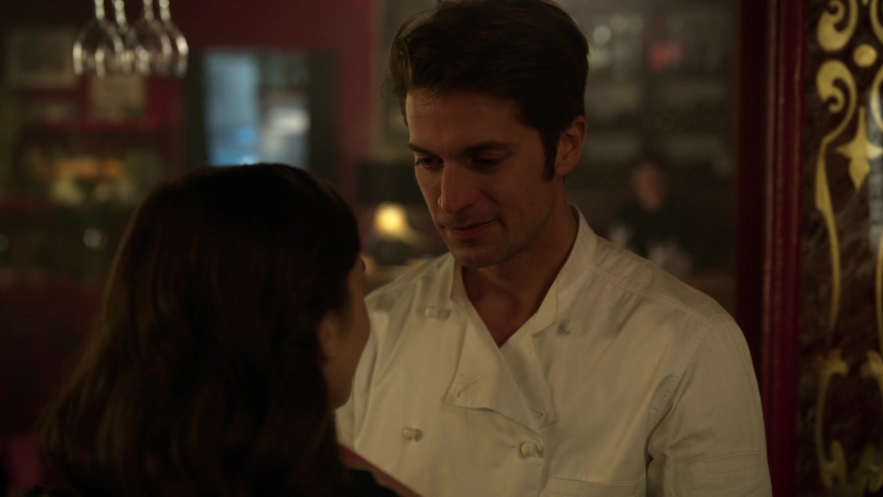 Emily_in_Paris_S01E10_Cancel_Couture_720p_NF_WEB-DL_DDP5_1_x264-BTN_0931.jpg
