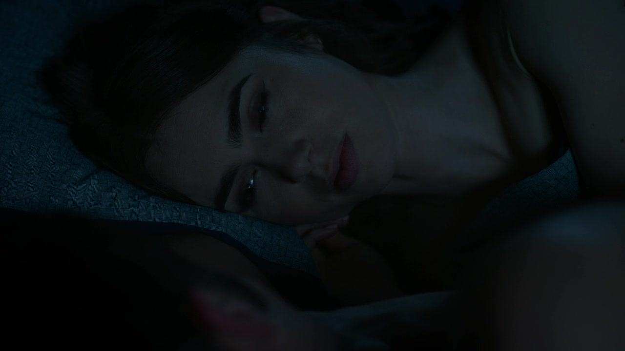 Emily_in_Paris_S01E10_Cancel_Couture_720p_NF_WEB-DL_DDP5_1_x264-BTN_1015.jpg