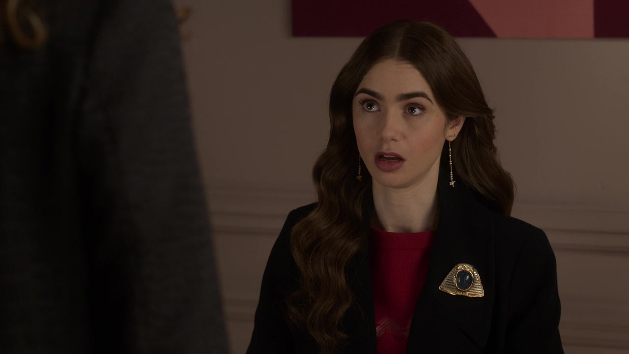 Emily_in_Paris_S01E10_Cancel_Couture_720p_NF_WEB-DL_DDP5_1_x264-BTN_1064.jpg