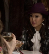 Emily_in_Paris_S01E10_Cancel_Couture_720p_NF_WEB-DL_DDP5_1_x264-BTN_0035.jpg