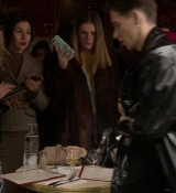 Emily_in_Paris_S01E10_Cancel_Couture_720p_NF_WEB-DL_DDP5_1_x264-BTN_0043.jpg