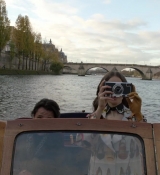 Emily_in_Paris_S01E10_Cancel_Couture_720p_NF_WEB-DL_DDP5_1_x264-BTN_0069.jpg