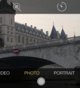 Emily_in_Paris_S01E10_Cancel_Couture_720p_NF_WEB-DL_DDP5_1_x264-BTN_0071.jpg