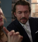 Emily_in_Paris_S01E10_Cancel_Couture_720p_NF_WEB-DL_DDP5_1_x264-BTN_0177.jpg