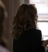 Emily_in_Paris_S01E10_Cancel_Couture_720p_NF_WEB-DL_DDP5_1_x264-BTN_0208.jpg
