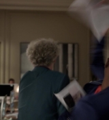 Emily_in_Paris_S01E10_Cancel_Couture_720p_NF_WEB-DL_DDP5_1_x264-BTN_0288.jpg