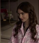 Emily_in_Paris_S01E10_Cancel_Couture_720p_NF_WEB-DL_DDP5_1_x264-BTN_0293.jpg