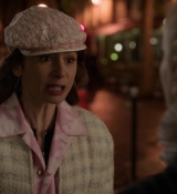 Emily_in_Paris_S01E10_Cancel_Couture_720p_NF_WEB-DL_DDP5_1_x264-BTN_0325.jpg