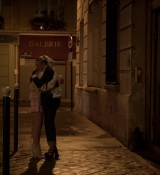 Emily_in_Paris_S01E10_Cancel_Couture_720p_NF_WEB-DL_DDP5_1_x264-BTN_0346.jpg