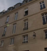 Emily_in_Paris_S01E10_Cancel_Couture_720p_NF_WEB-DL_DDP5_1_x264-BTN_0405.jpg