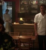 Emily_in_Paris_S01E10_Cancel_Couture_720p_NF_WEB-DL_DDP5_1_x264-BTN_0891.jpg