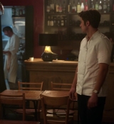 Emily_in_Paris_S01E10_Cancel_Couture_720p_NF_WEB-DL_DDP5_1_x264-BTN_0893.jpg