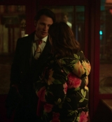 Emily_in_Paris_S01E10_Cancel_Couture_720p_NF_WEB-DL_DDP5_1_x264-BTN_0896.jpg
