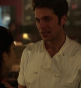 Emily_in_Paris_S01E10_Cancel_Couture_720p_NF_WEB-DL_DDP5_1_x264-BTN_0917.jpg