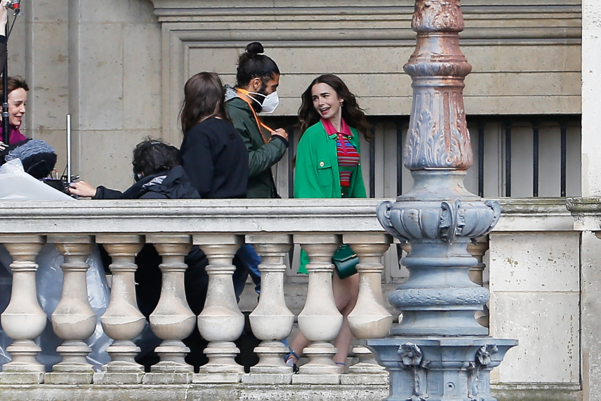 208751469_spread_lily_collins_210517_mcc_7751-009.jpg