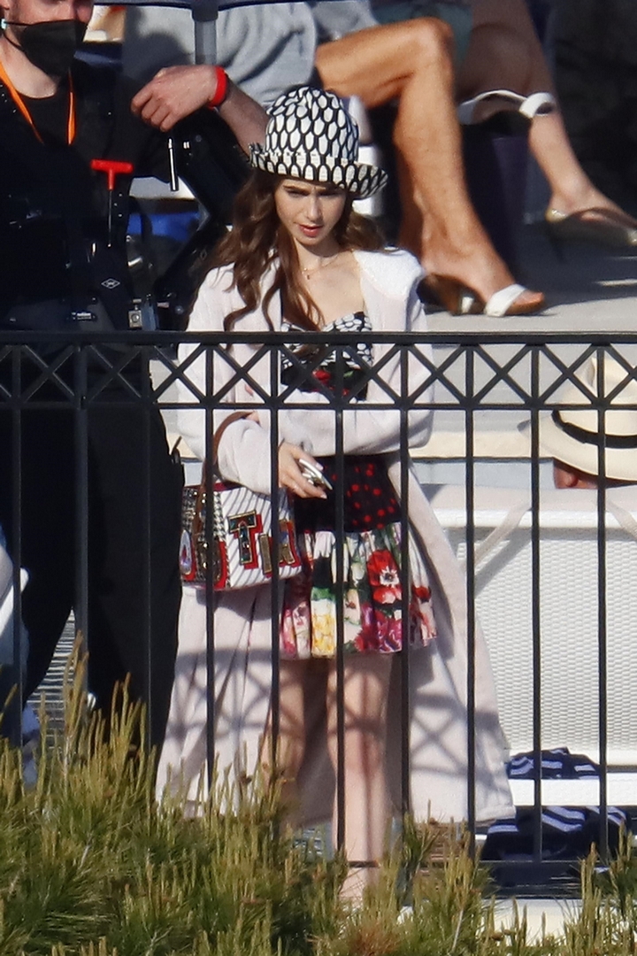 205329403_lily-11.jpg